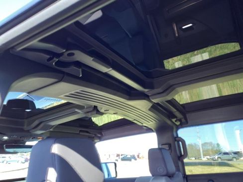 New 2025 GMC Hummer EV 3X w/ Extreme Off-Road Package image 16