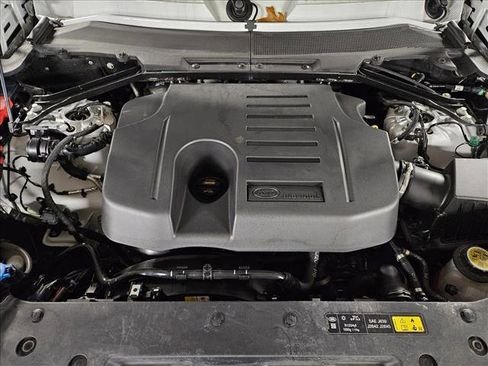 Used 2023 Land Rover Defender 110 X-Dynamic SE image 23