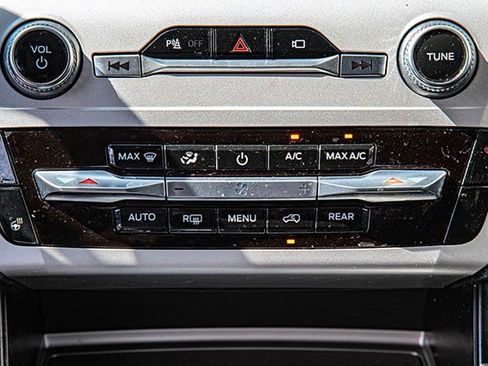 Used 2023 Ford Explorer XLT w/ Equipment Group 202A image 20