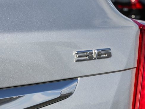 Used 2018 Cadillac XT5 Premium Luxury image 9