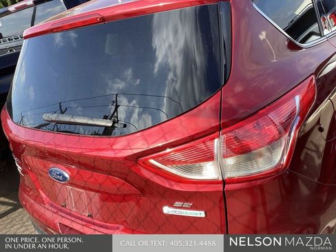 Used 2015 Ford Escape SE image 6