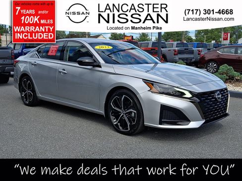 Certified 2023 Nissan Altima 2.5 SR w/ SR Premium Package FWD image 1