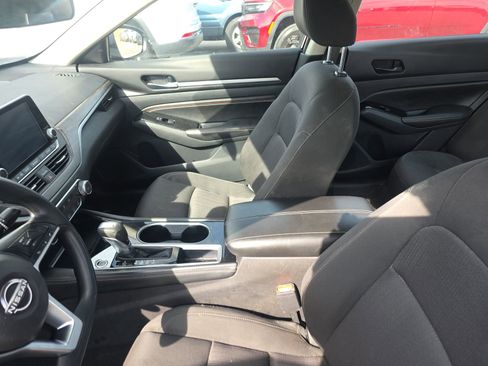 Used 2023 Nissan Altima 2.5 SV image 11