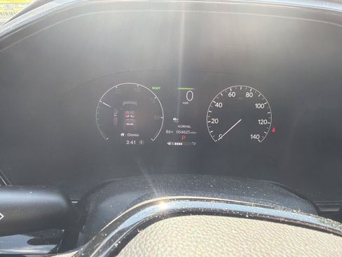 Used 2023 Honda CR-V Sport Touring image 2