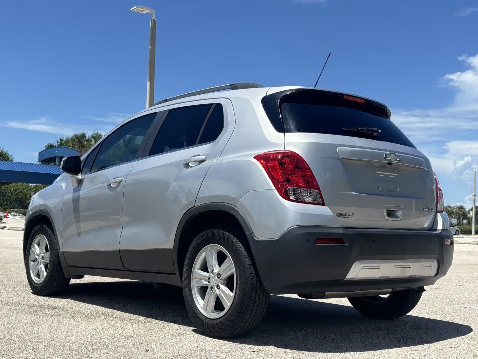 Used 2015 Chevrolet Trax LT w/ LT Plus Package FWD image 6