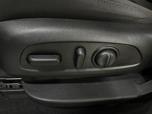 Used 2019 Chevrolet Blazer LT image 15