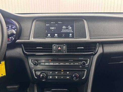 Used 2018 Kia Optima LX image 18