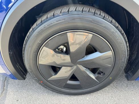 Used 2025 Toyota Prius LE image 28