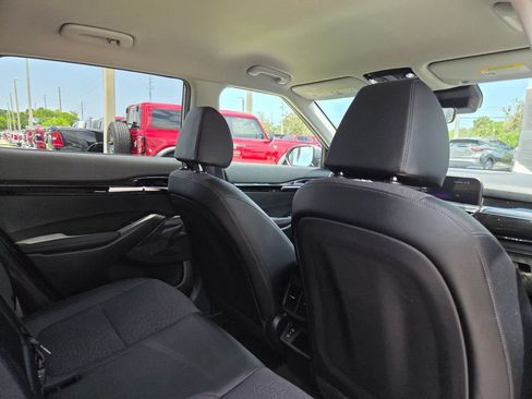 Used 2025 Kia Seltos S FWD image 16