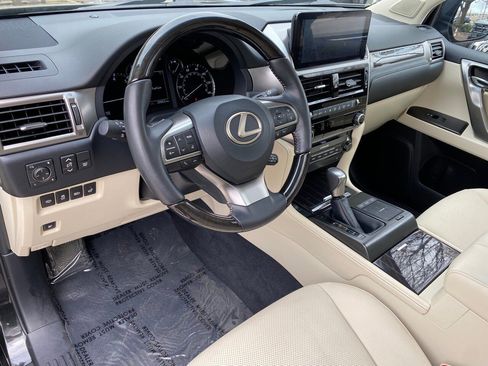Used 2023 Lexus GX 460 Premium w/ Premium Package image 35