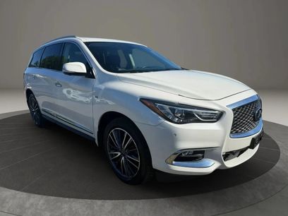 Used 2017 INFINITI QX60 Luxe w/ Premium Plus Package