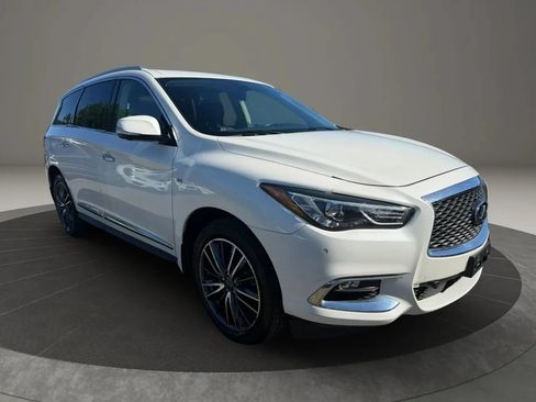 Used 2017 INFINITI QX60 Luxe w/ Premium Plus Package AWD/4WD image 3