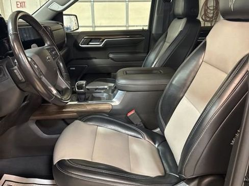 Used 2022 Chevrolet Silverado 1500 RST w/ Convenience Package II AWD/4WD image 9