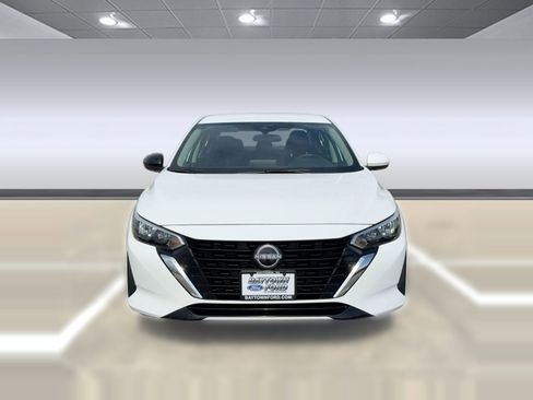 Used 2025 Nissan Sentra SV image 6