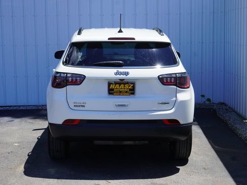Used 2021 Jeep Compass Latitude w/ Convenience Group AWD/4WD image 5