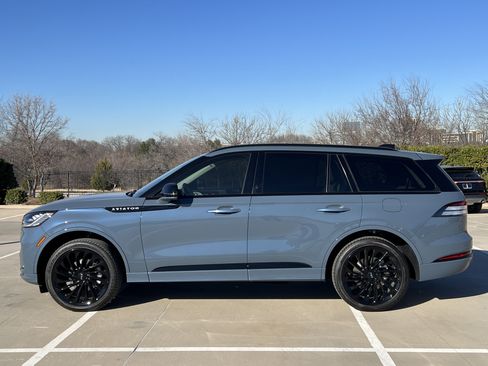 New 2026 Lincoln Aviator Reserve w/ Luxury Package image 4
