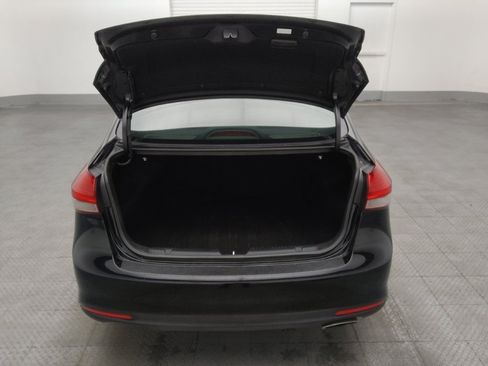 Used 2018 Kia Forte S image 29