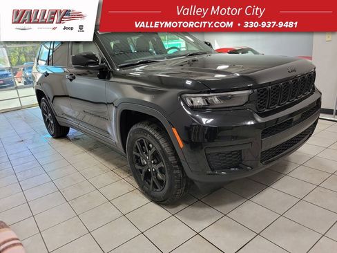 New 2025 Jeep Grand Cherokee L Altitude image 1