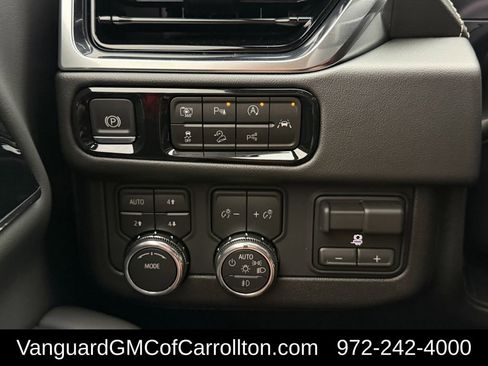 New 2026 GMC Yukon Elevation w/ Elevation Premium Package AWD/4WD image 20