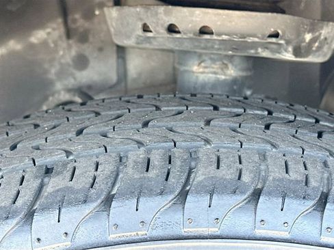 Used 2025 Chevrolet TrailBlazer LT image 30