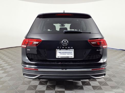 Used 2022 Volkswagen Tiguan SE w/ Panoramic Sunroof Package AWD/4WD image 5