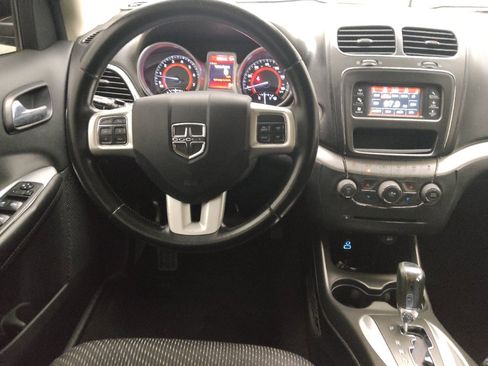 Used 2020 Dodge Journey SE w/ SE Popular Equipment Group FWD image 22