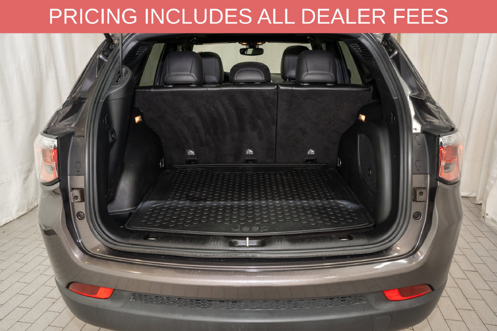 Used 2021 Jeep Compass Latitude w/ Sun and Sound Group AWD/4WD image 5