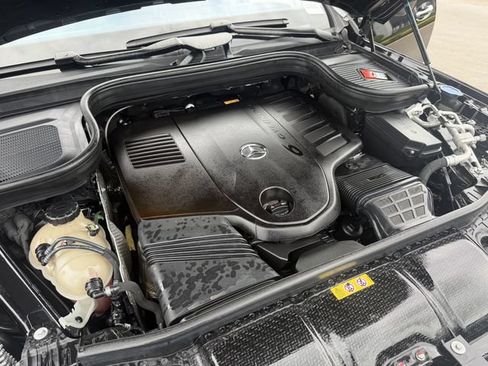 Used 2024 Mercedes-Benz GLS 450 4MATIC image 27