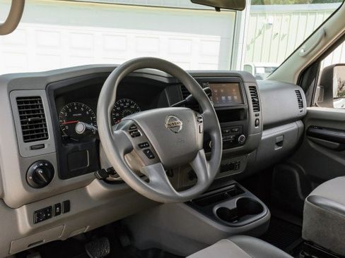 Used 2020 Nissan NV 3500 S image 12