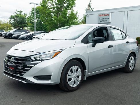 New 2025 Nissan Versa S image 3