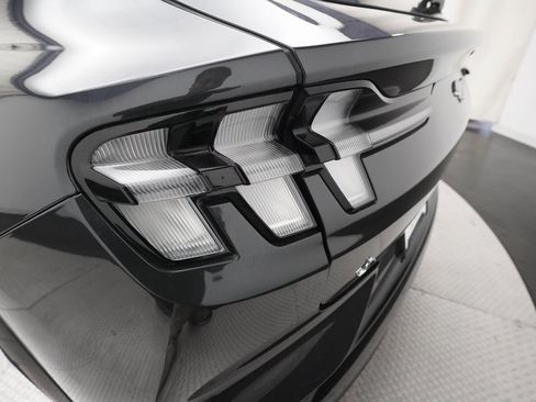 Used 2021 Ford Mustang Mach-E Premium image 33