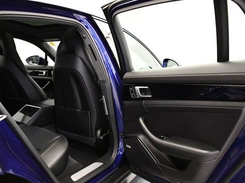 Used 2020 Porsche Panamera 4 image 52