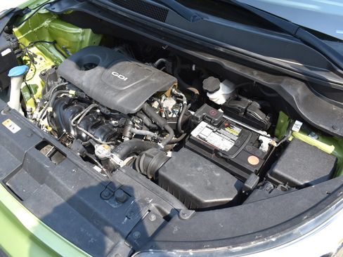 Used 2018 Kia Soul FWD image 28