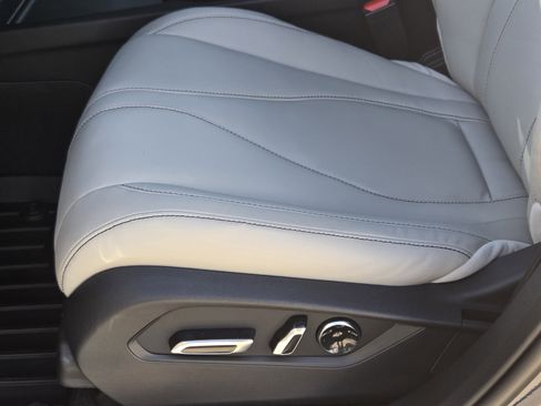 New 2026 Acura RDX SH-AWD image 17