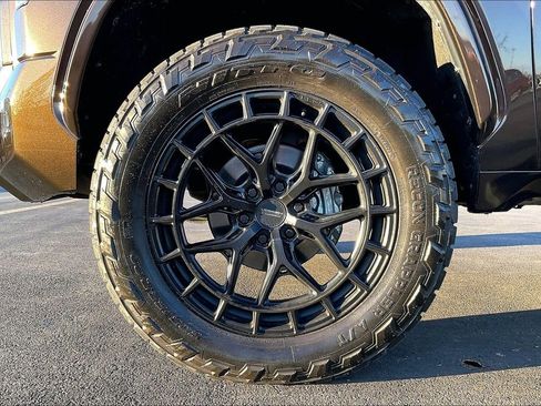 Used 2024 Toyota Tundra Limited image 10