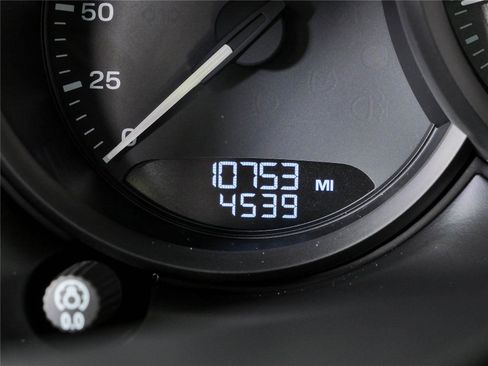Used 2025 Porsche Macan S AWD/4WD image 13
