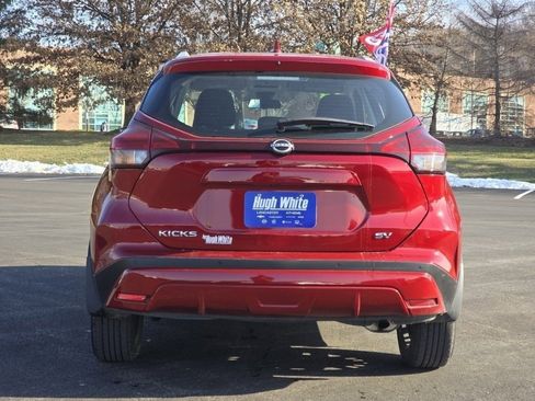 Used 2024 Nissan Kicks SV image 12