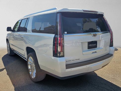 Used 2020 Cadillac Escalade ESV Platinum AWD/4WD image 5