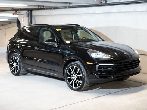 Certified 2023 Porsche Cayenne Platinum Edition AWD/4WD image 7
