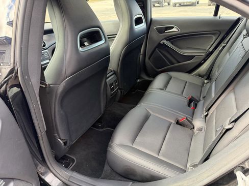 Used 2018 Mercedes-Benz CLA 250 4MATIC image 13