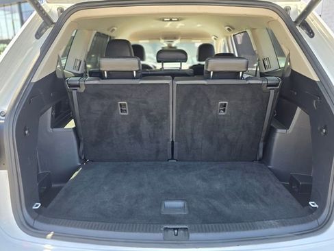 Used 2024 Volkswagen Atlas SE FWD image 11