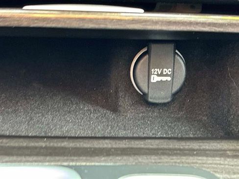 Used 2016 Chrysler 300 Limited w/ 300 Premium Group image 30