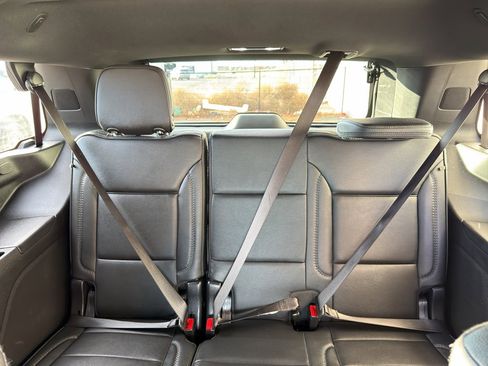 Used 2025 GMC Yukon Denali image 17