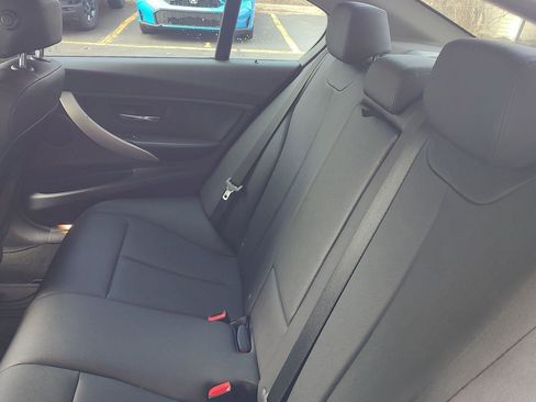 Used 2016 BMW 320i xDrive Sedan AWD/4WD image 17
