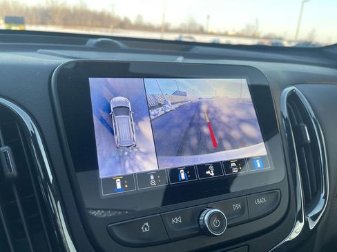 Used 2024 Chevrolet Equinox RS w/ RS Leather Package image 28