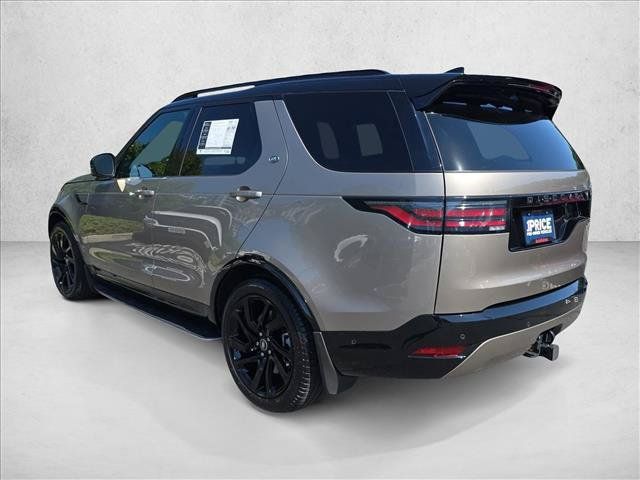 Used 2025 Land Rover Discovery Dynamic SE AWD/4WD image 7