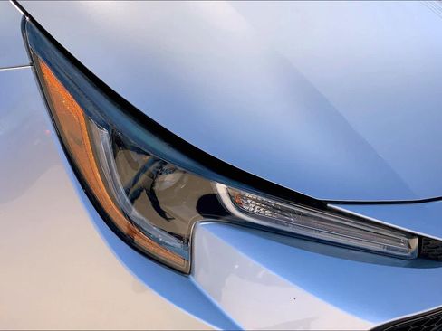 Used 2020 Toyota Corolla LE image 26