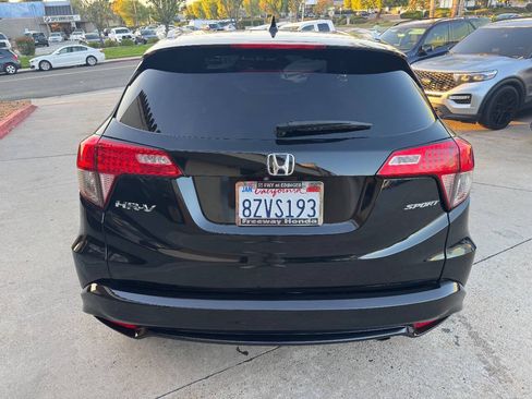Used 2022 Honda HR-V Sport image 17