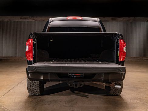 Used 2017 Toyota Tundra Platinum AWD/4WD image 8