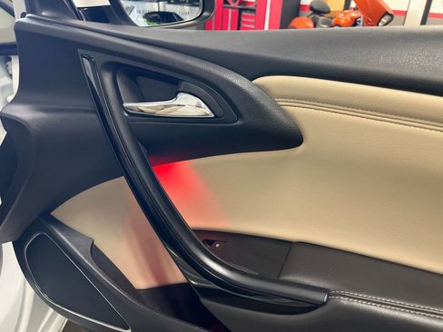 Used 2019 Buick Cascada Premium image 82